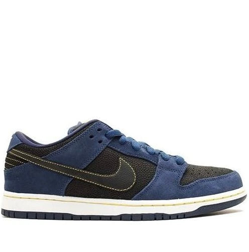 “Midnight Navy Black”