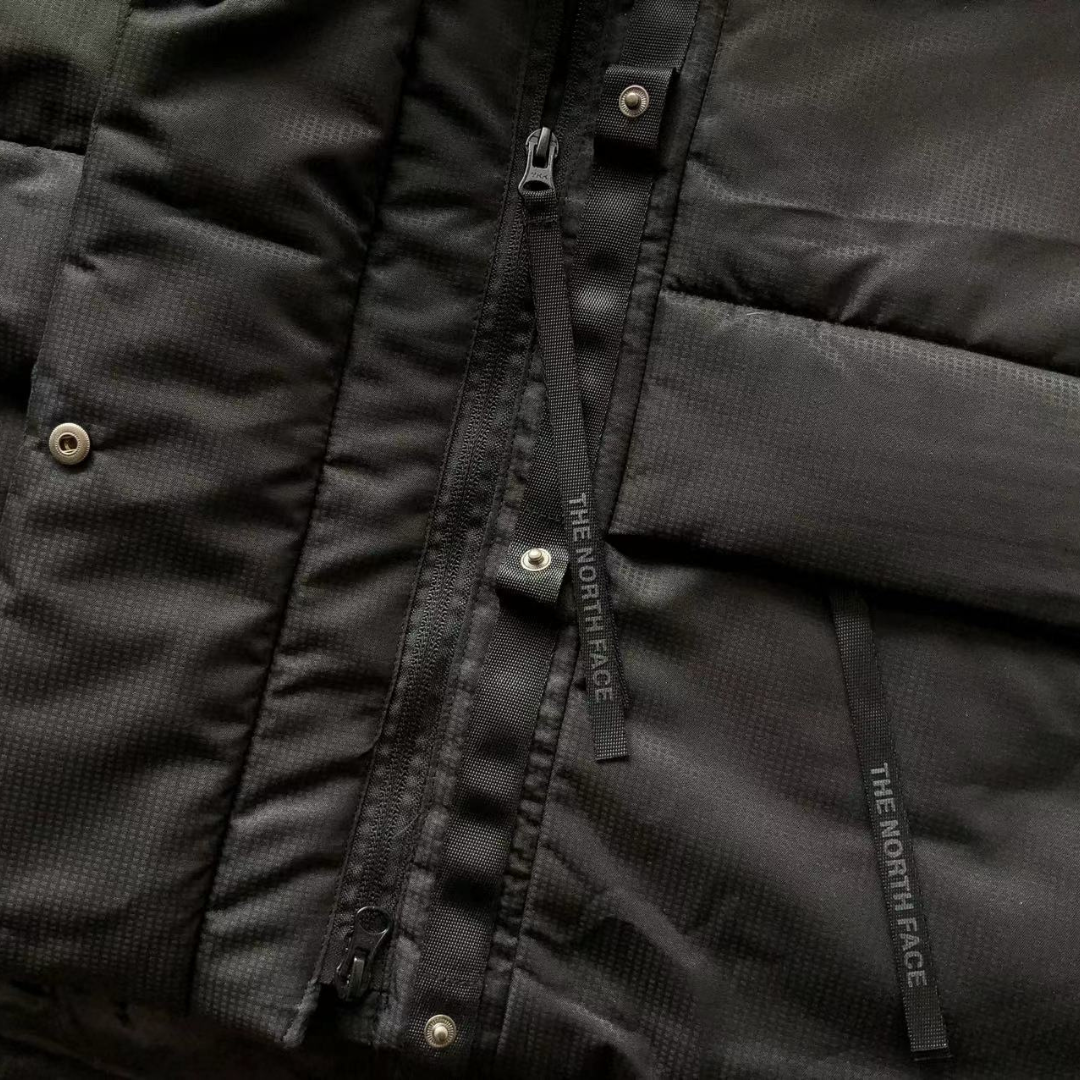 Black 700 Women's Hooded Puffer Jacket