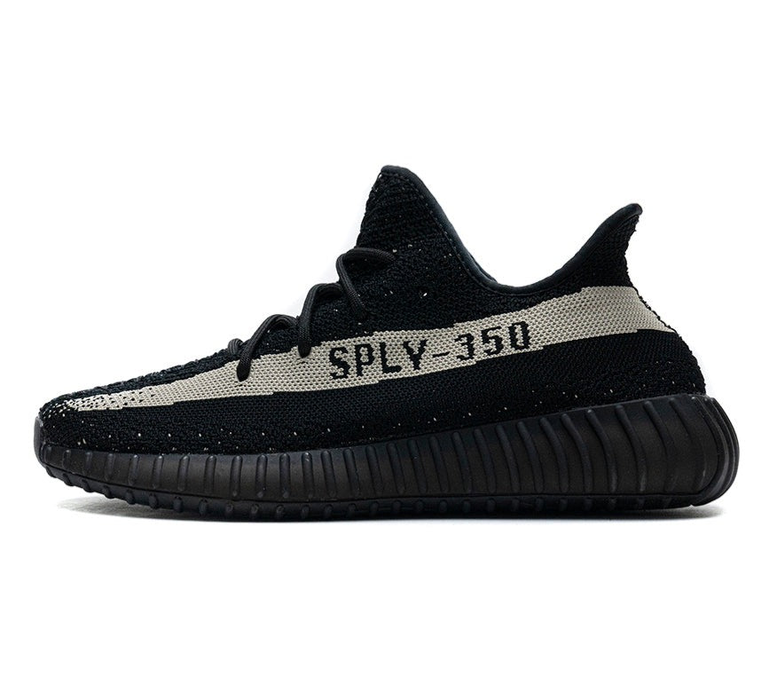 350 V2 “Core Black/White”