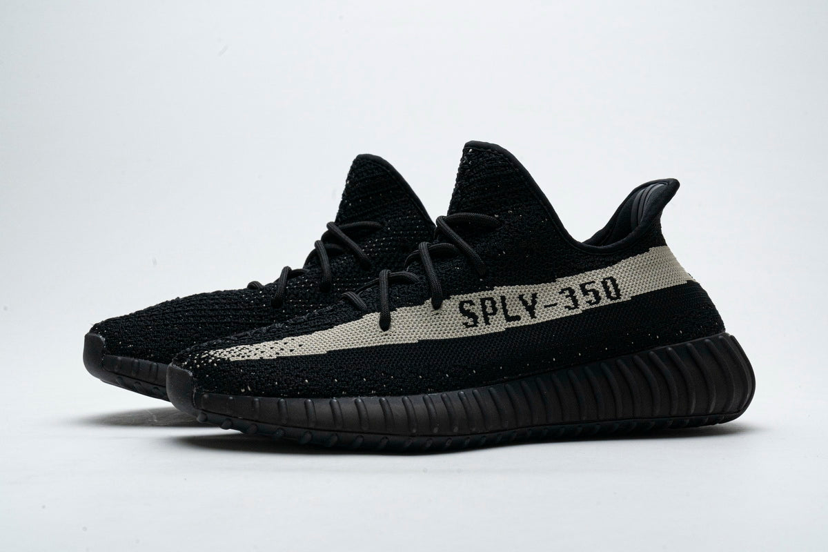 350 V2 “Core Black/White”