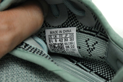 350 V2 “Jade Ash”