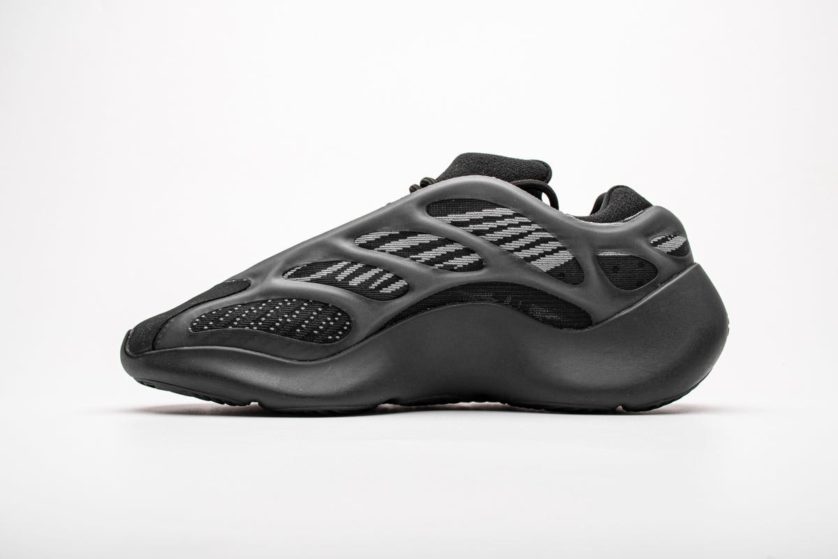 700 V3 “Alvah” UV Sensitive