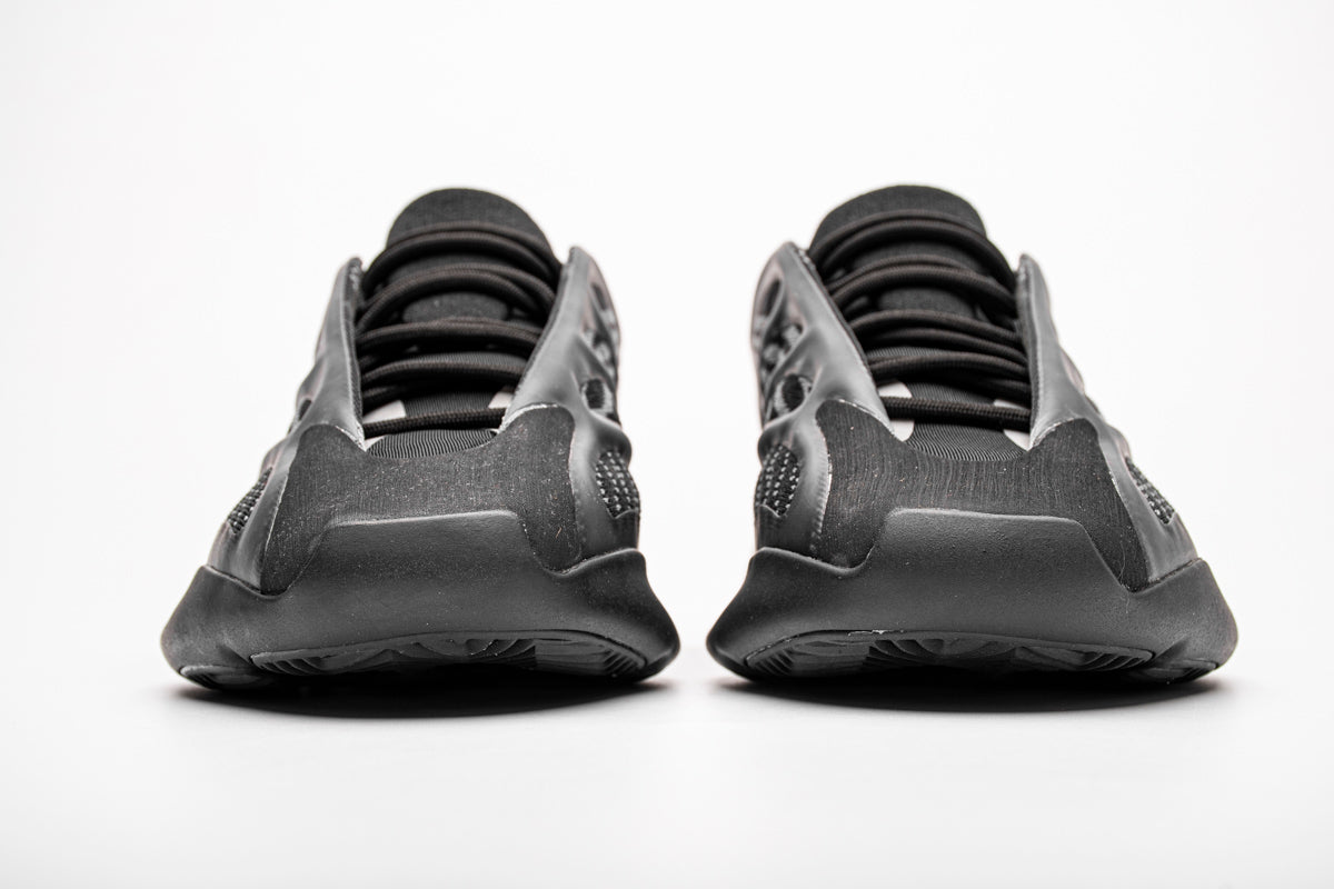 700 V3 “Alvah” UV Sensitive