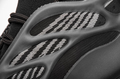 700 V3 “Alvah” UV Sensitive