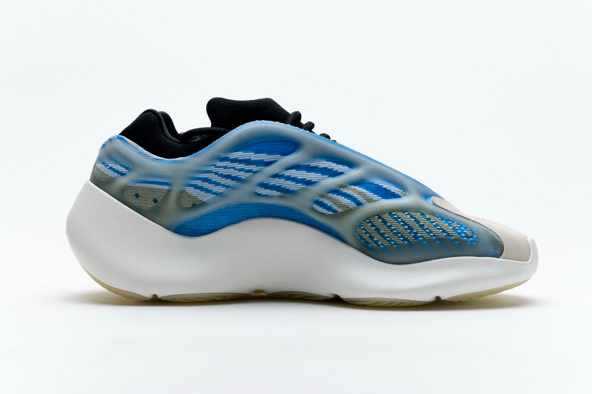 700 V3 “Azareth” UV Sensitive