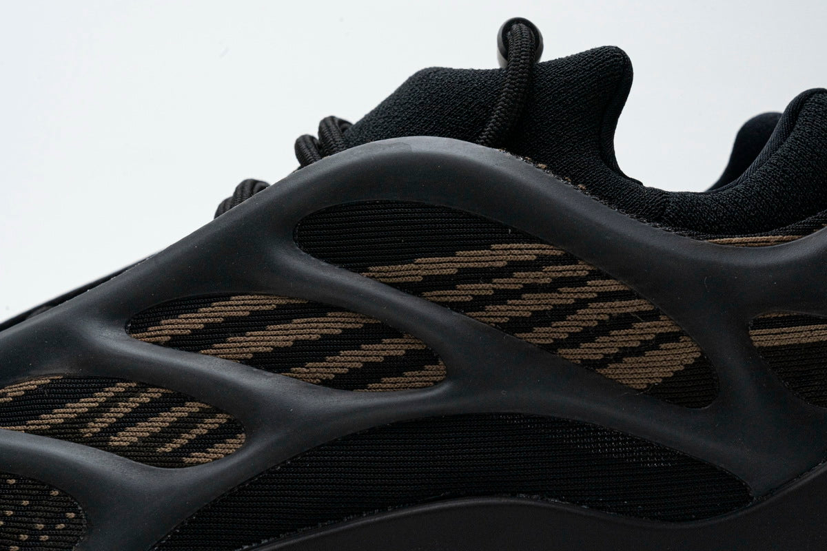 700 V3 “Eremiel” UV Sensitive