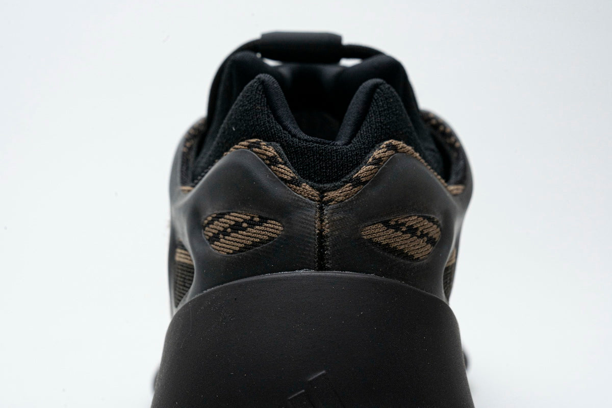 700 V3 “Eremiel” UV Sensitive