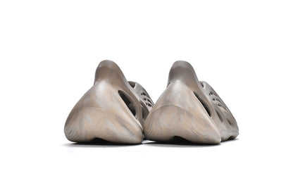 FM Runner “Stone Sage”