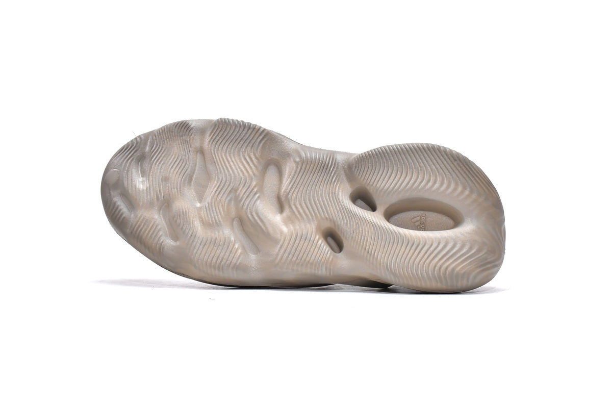 FM Runner “Stone Sage”