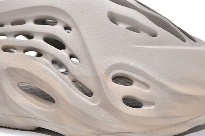 FM Runner “Stone Sage”