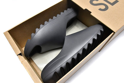 Slides “Onyx” HQ6448