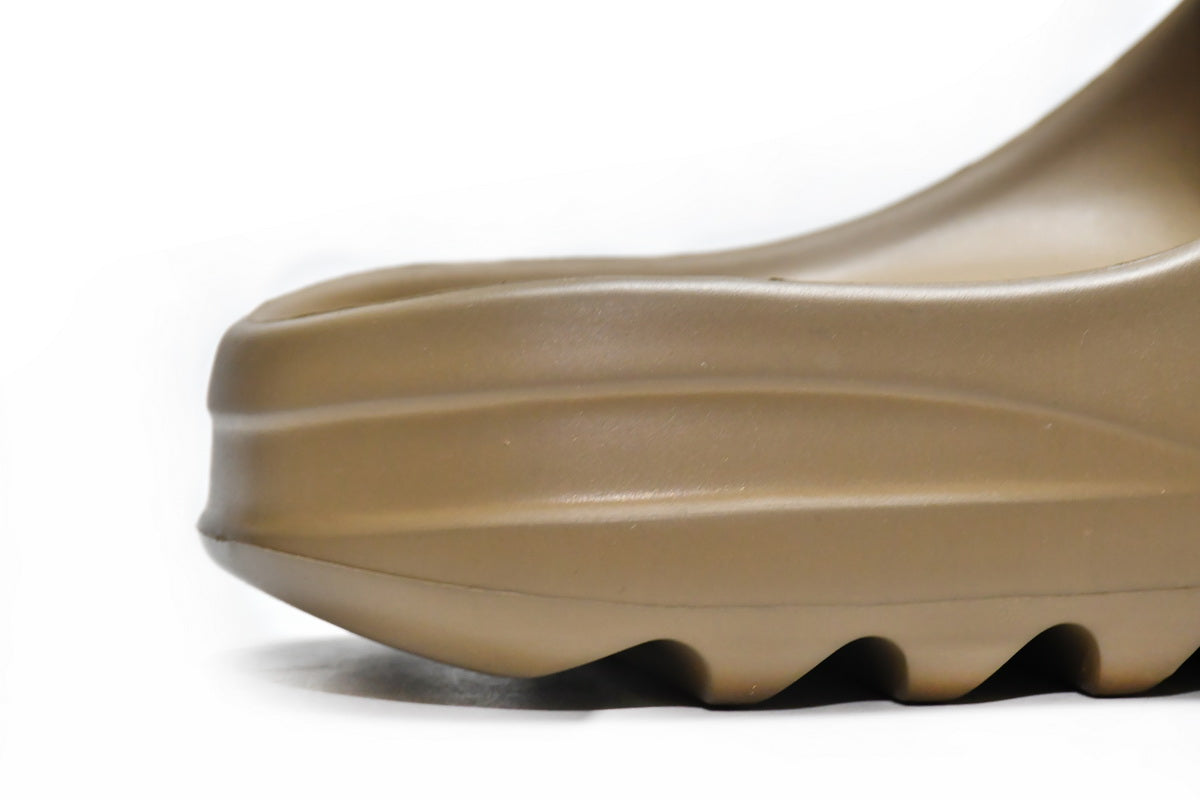 Slides “Core” (Coffee Ash) FV8425