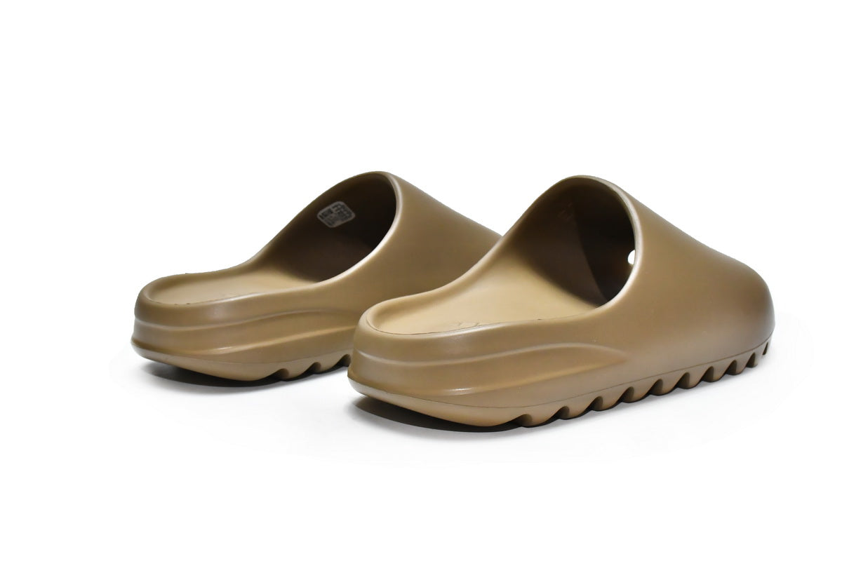 Slides “Core” (Coffee Ash) FV8425