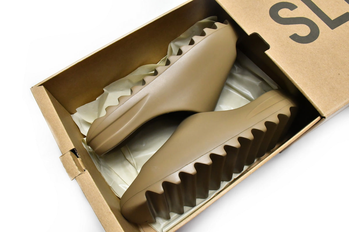 Slides “Core” (Coffee Ash) FV8425