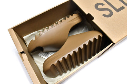 Slides “Core” (Light Brown) G55492