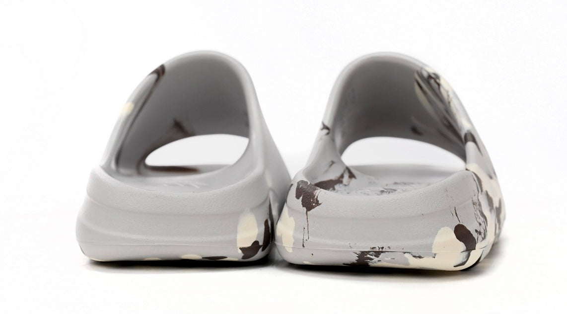 Slides “Enflame Oil” GZ5553