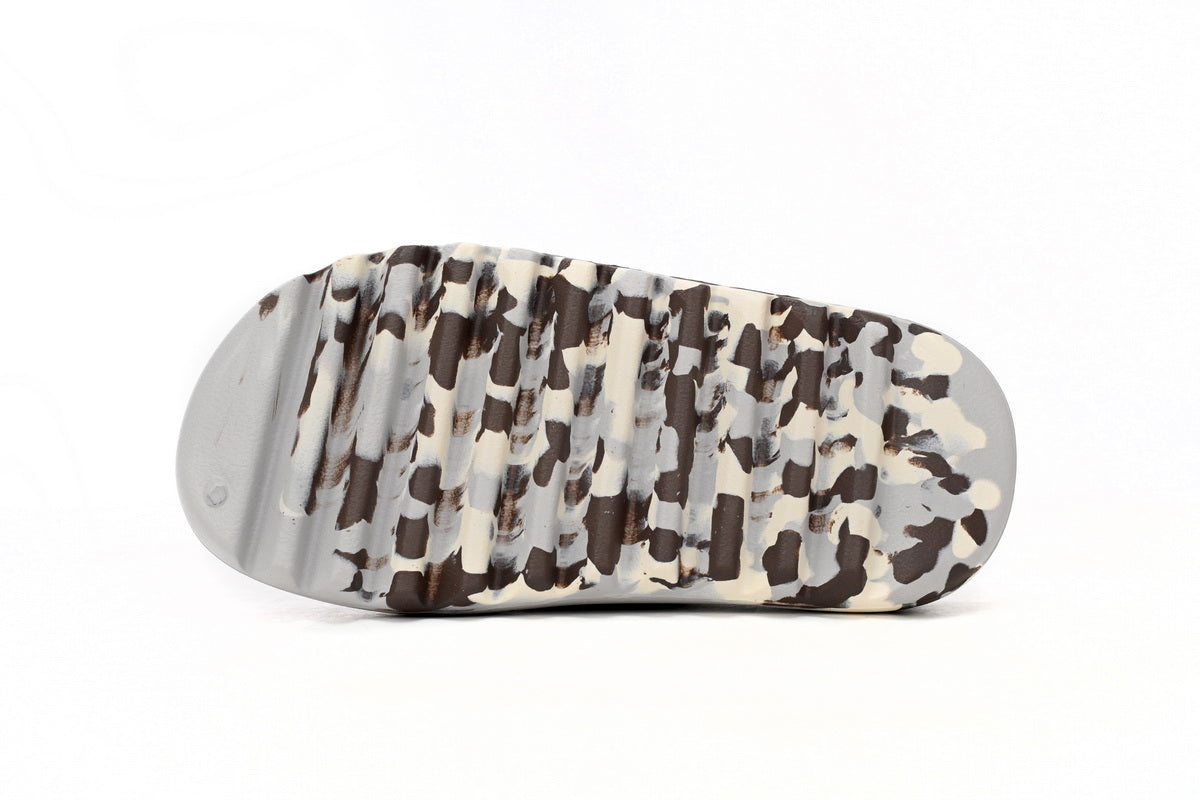 Slides “Enflame Oil” GZ5553