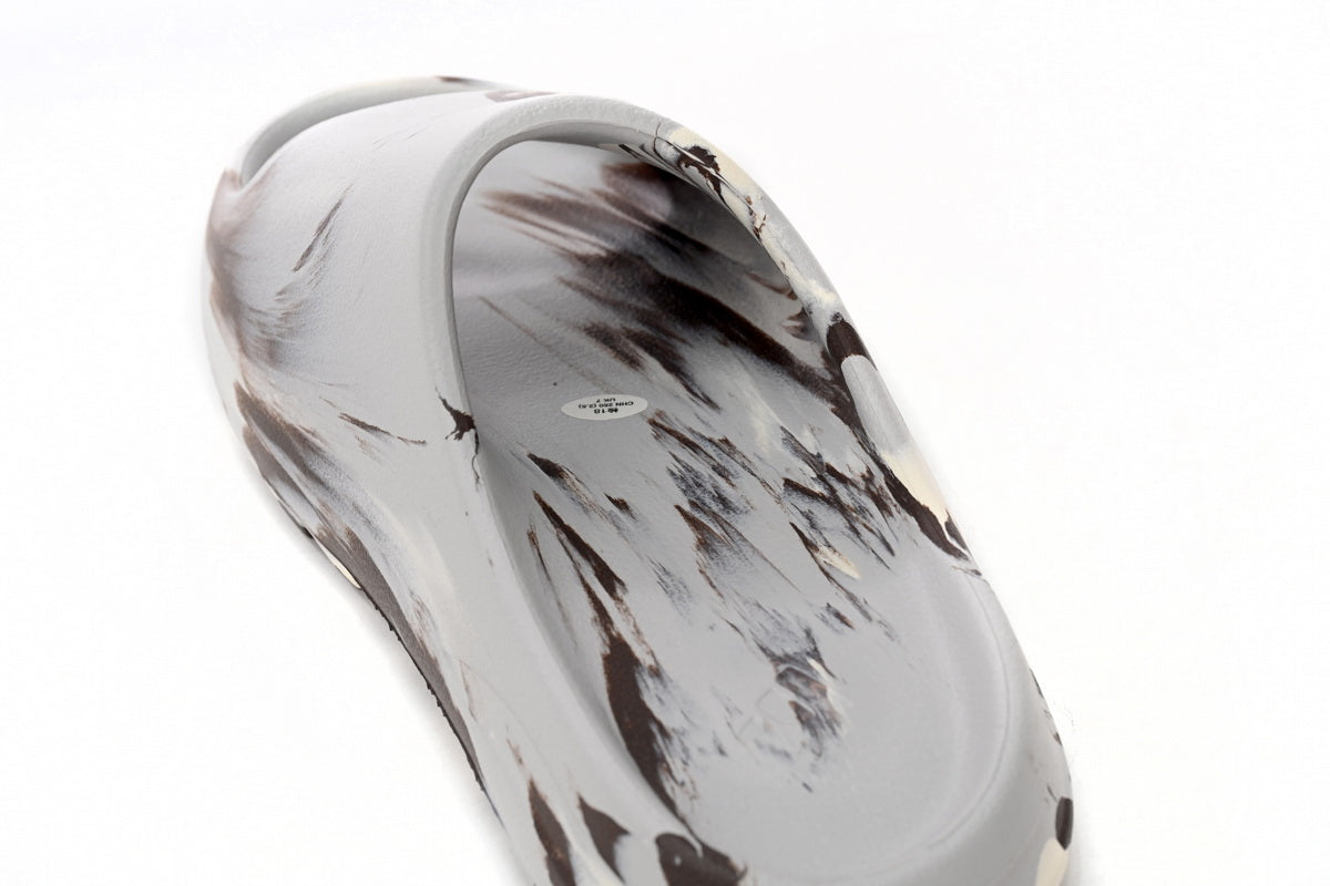 Slides “Enflame Oil” GZ5553