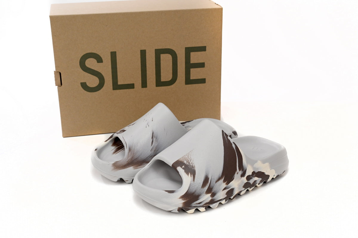 Slides “Enflame Oil” GZ5553