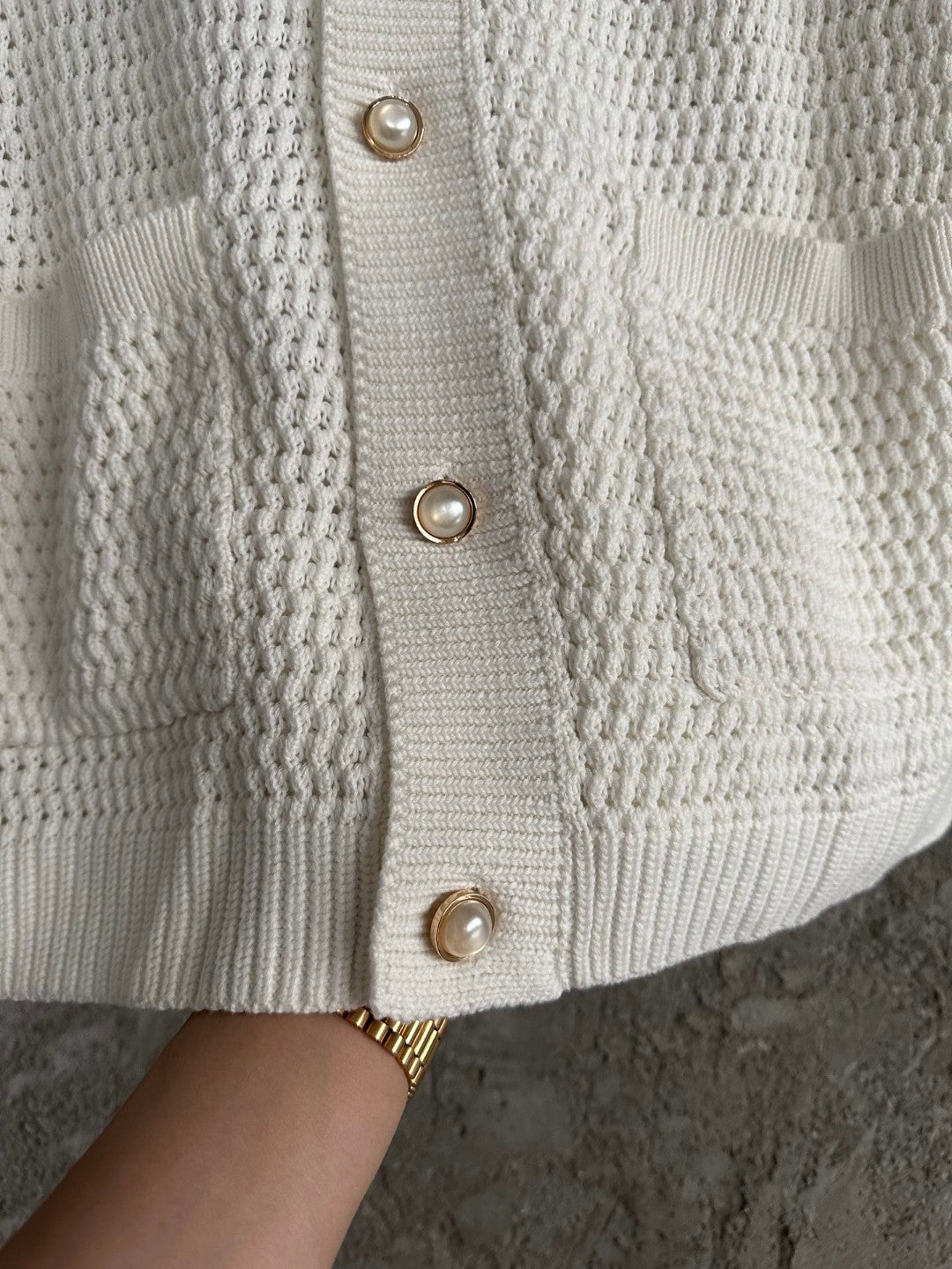 Knitted White/Green-Gold Pearl Buttons