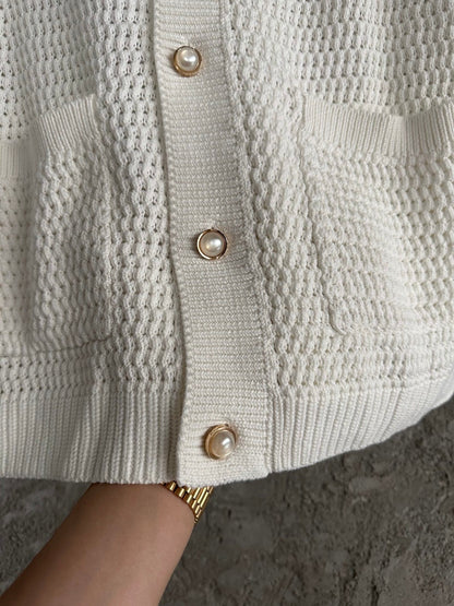 Knitted White/Green-Gold Pearl Buttons