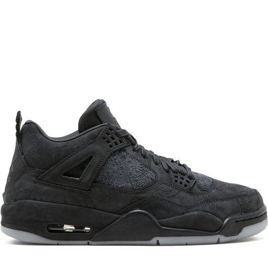x Kaws Retro "Black"