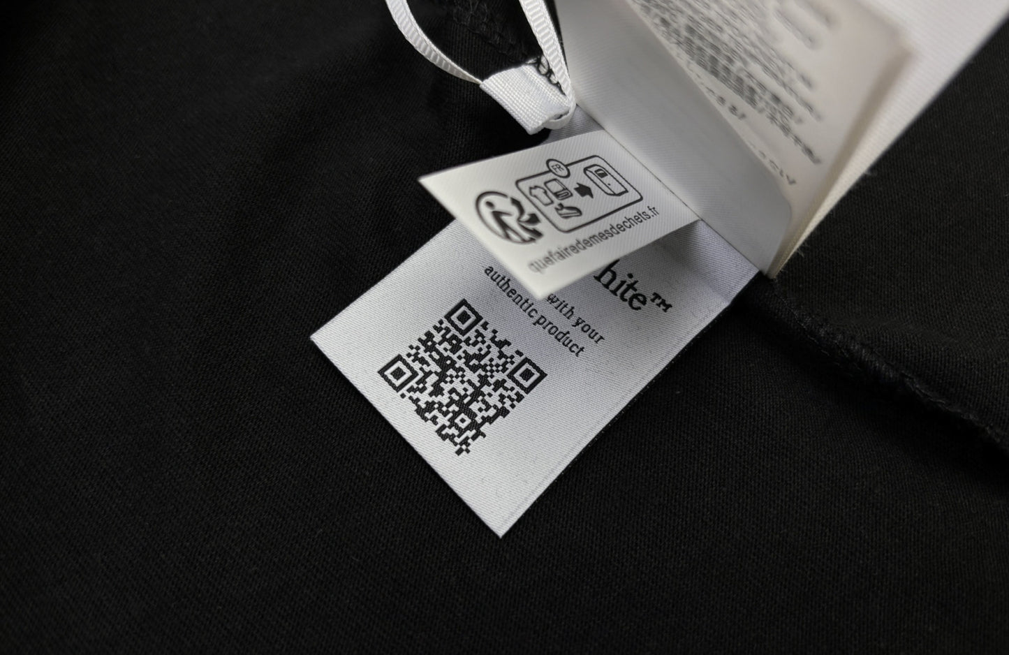 Logic 23FW - Black