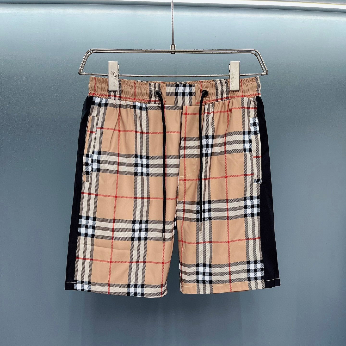 Classic Pattern - Black Sides