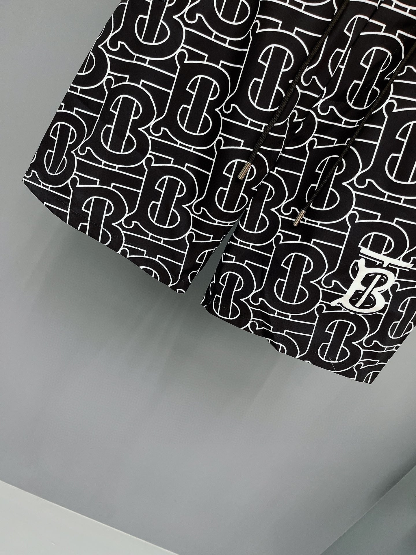 TB Pattern - Black/White