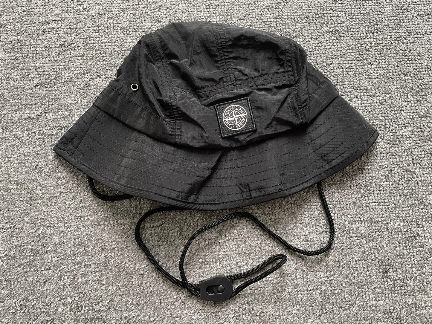 Nylon type Box Logo Bucket-Hat