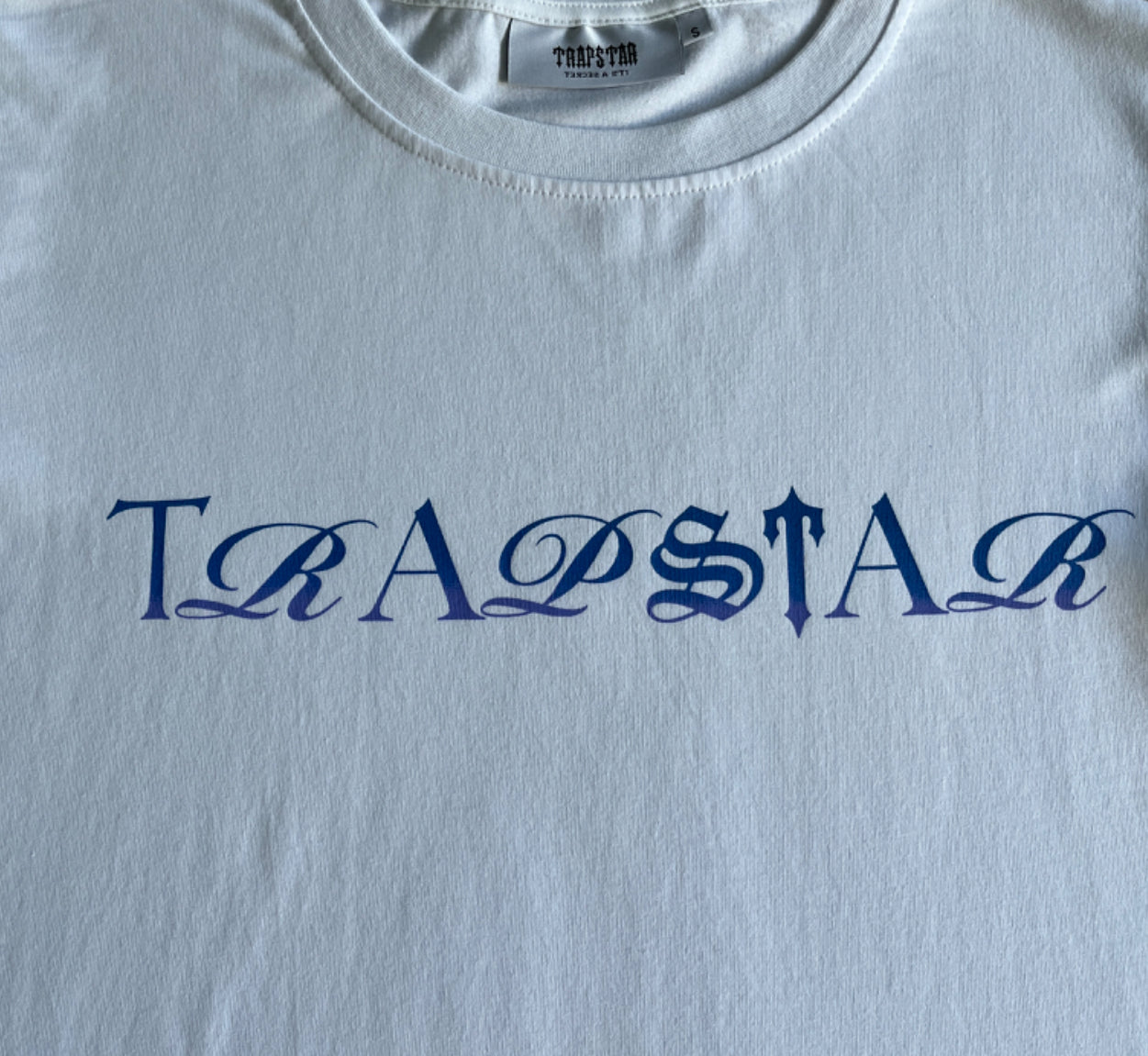 Script fade tee