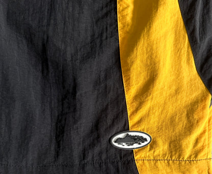 Alcatraz Sun & Rain Black/Yellow Shorts