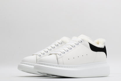 White / Black - Fur Insole