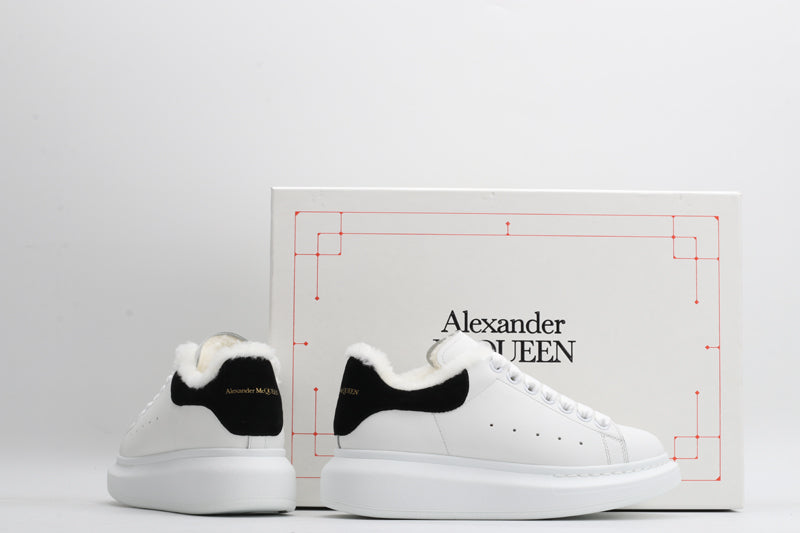 White / Black - Fur Insole