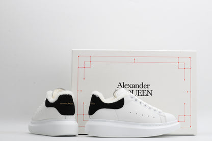 White / Black - Fur Insole