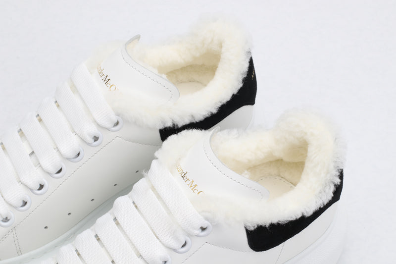 White / Black - Fur Insole