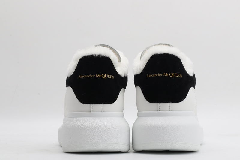 White / Black - Fur Insole