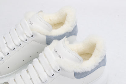 White / Blue - Fur Insole
